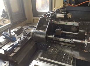 微小孔三坐標(biāo)機(jī)床